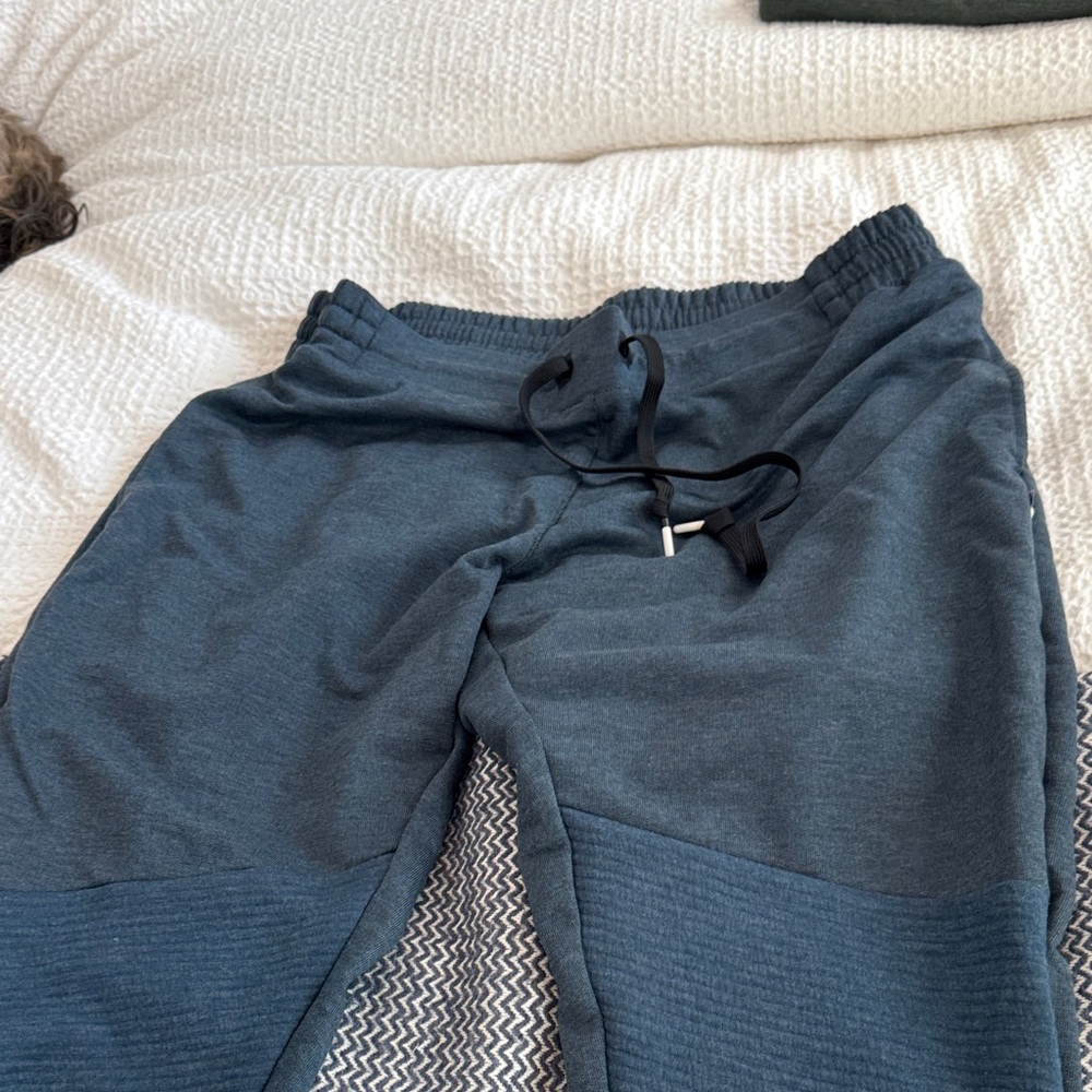 On Running Men's Navy Sweat Pants
